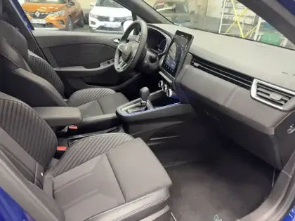 Photo 14 Renault Clio  E-Tech full hybrid 145 ch GSR2