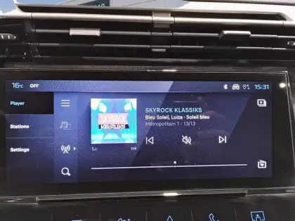 Photo 10 Peugeot 308  SW Hybrid 145 e-DCS6 Allure