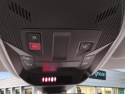 Photo 24 Peugeot 308  SW Hybrid 145 e-DCS6 Allure