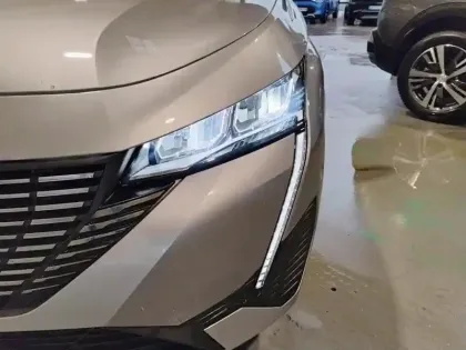 Photo 13 Peugeot 308  SW Hybrid 145 e-DCS6 Allure