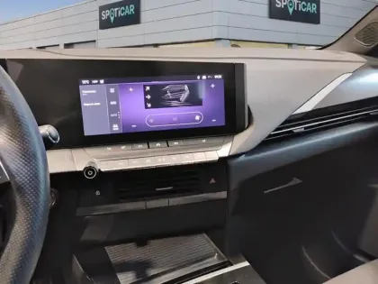 Photo 10 Opel Astra  1.2 Turbo 130 ch BVA8 GS