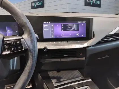 Photo 21 Opel Astra  1.2 Turbo 130 ch BVA8 GS