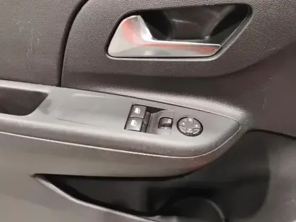 Photo 19 Opel Corsa  1.2 Turbo 100 ch BVM6 Edition