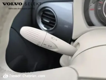 Photo 17 Volvo V60  B4 197 ch DCT7 Plus Style Dark