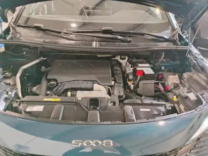 Photo 6 Peugeot 5008  PureTech 130ch S&S EAT8 Allure Pack
