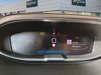 Photo 20 Peugeot 5008  PureTech 130ch S&S EAT8 Allure Pack