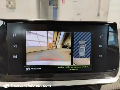 Photo 25 Peugeot 2008  PureTech 130 S&S EAT8 Allure