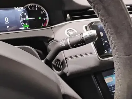 Photo 17 Land rover Range Rover Evoque  Mark I P300e PHEV AWD BVA8