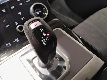 Photo 23 Land rover Range Rover Evoque  Mark I P300e PHEV AWD BVA8