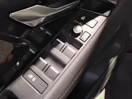 Photo 19 Land rover Range Rover Evoque  Mark I P300e PHEV AWD BVA8