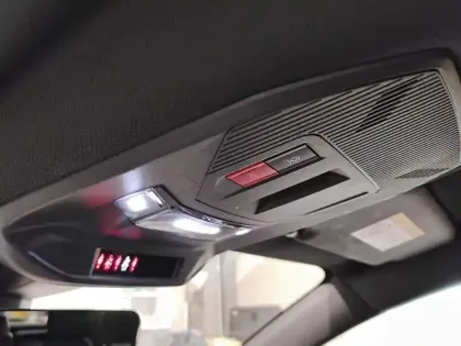 Photo 24 Peugeot 308  BlueHDi 130ch S&S EAT8 GT Pack