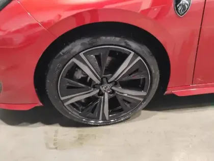 Photo 14 Peugeot 308  BlueHDi 130ch S&S EAT8 GT Pack