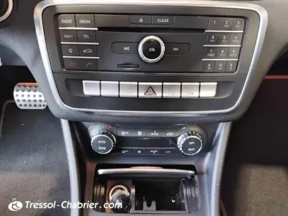 Photo 11 Mercedes Classe A  180 7G-DCT Sport Edition