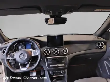 Photo 8 Mercedes Classe A  180 7G-DCT Sport Edition