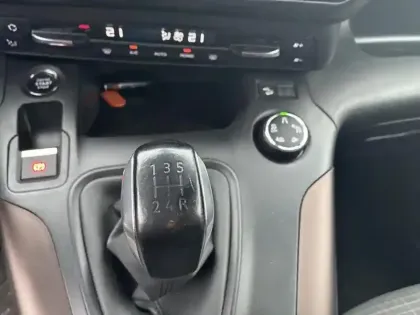 Photo 16 Peugeot Rifter  Long BlueHDi 100 BVM5 GT Line