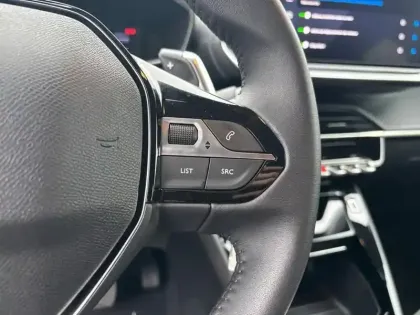 Photo 19 Peugeot 208  Hybrid 110 e-DCS6 Allure