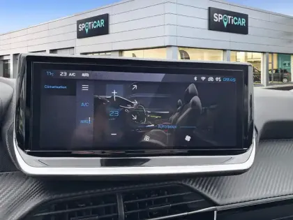 Photo 10 Peugeot 208  Hybrid 110 e-DCS6 Allure