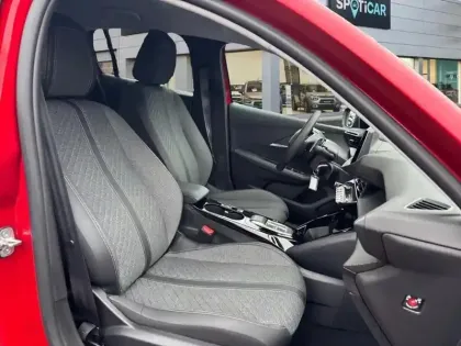 Photo 8 Peugeot 208  Hybrid 110 e-DCS6 Allure