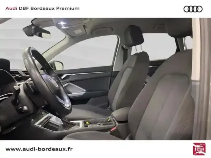 Photo 9 Audi Q3 35 TFSI 150 ch S tronic 7 Design