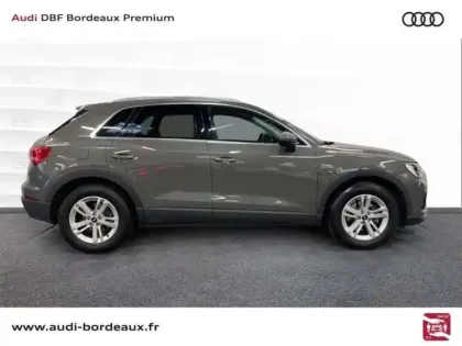 Photo 7 Audi Q3 35 TFSI 150 ch S tronic 7 Design