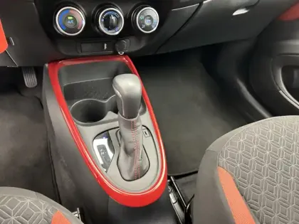 Photo 12 Toyota Aygo 1.0 S-CVT 72 Design