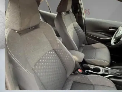 Photo 11 Toyota Corolla Hybride 1.8L 140h Dynamic