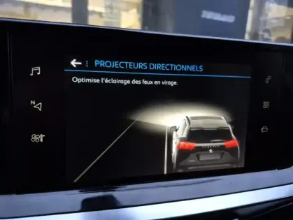 Photo 44 Peugeot 2008 II PureTech 130 S&S EAT8 ACTIVE BUSINESS