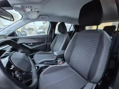 Photo 31 Peugeot 2008 II PureTech 130 S&S EAT8 ACTIVE BUSINESS