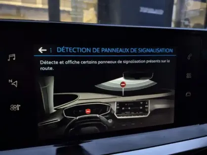 Photo 40 Peugeot 2008 II PureTech 130 S&S EAT8 ACTIVE BUSINESS