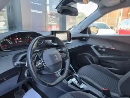 Photo 16 Peugeot 2008 II PureTech 130 S&S EAT8 ACTIVE BUSINESS