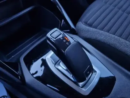 Photo 7 Peugeot 2008 II PureTech 130 S&S EAT8 ACTIVE BUSINESS