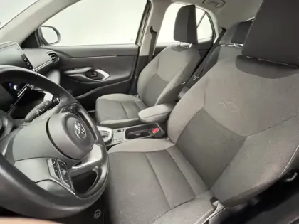 Photo 17 Toyota Yaris 1.5 HYBRID 116H DYNAMIC