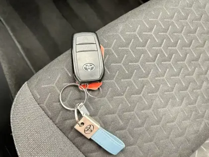 Photo 15 Toyota Yaris 1.5 HYBRID 116H DYNAMIC