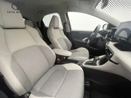 Photo 18 Toyota Yaris Hybride 116h Iconic