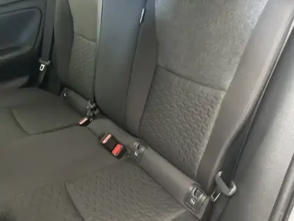 Photo 7 Toyota Yaris 1.5 HYBRID 116H DESIGN