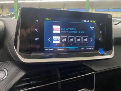 Photo 12 Peugeot 208  e- 136ch Style