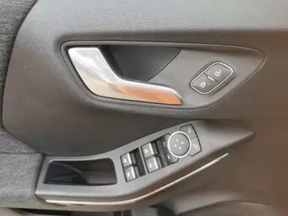 Photo 10 Ford Puma  1.0 Flexifuel 125ch S&S mHEV Titanium