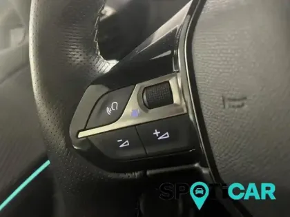 Photo 12 Peugeot 2008  e- 136ch GT