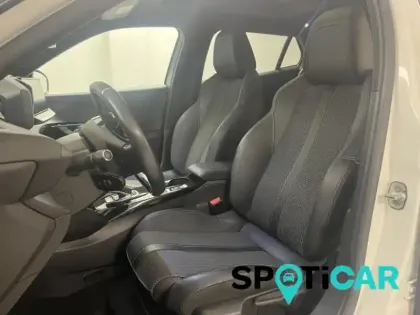 Photo 7 Peugeot 2008  e- 136ch GT