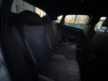 Photo 9 Volkswagen Taigo  1.5 TSI 150ch R-Line Edition DSG7