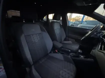 Photo 7 Volkswagen Taigo  1.5 TSI 150ch R-Line Edition DSG7