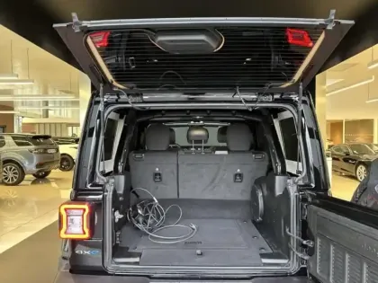 Photo 10 Jeep Wrangler  Unlimited 2.0 T 380ch 4xe Sahara Command-Trac MY23