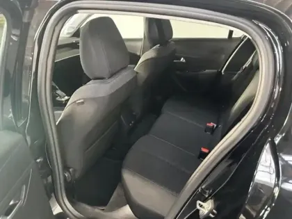 Photo 9 Peugeot 208  e- 136ch Style