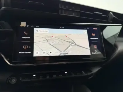 Photo 12 Alfa Romeo Junior  1.2 Ibrida 145ch Premium e-DCT6 Q4