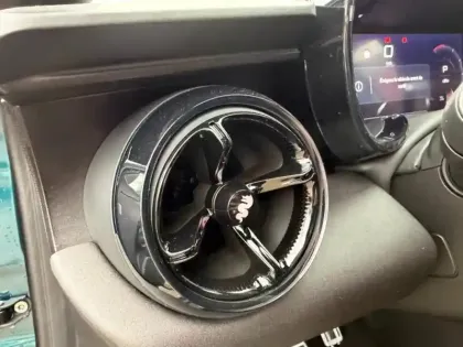 Photo 11 Alfa Romeo Junior  1.2 Ibrida 145ch Premium e-DCT6 Q4