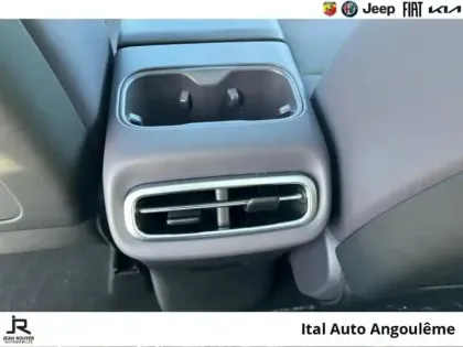 Photo 14 Leapmotor C10  REEV 215ch 28,4 kWh Design MY25