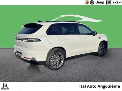 Photo 6 Leapmotor C10  REEV 215ch 28,4 kWh Design MY25