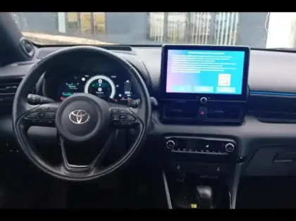 Photo 8 Toyota Yaris  130h Première 5p MC24