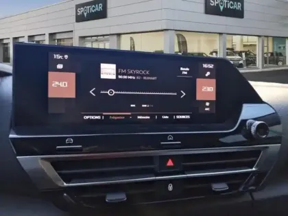 Photo 14 Citroën C4  PureTech 130ch S&S Shine