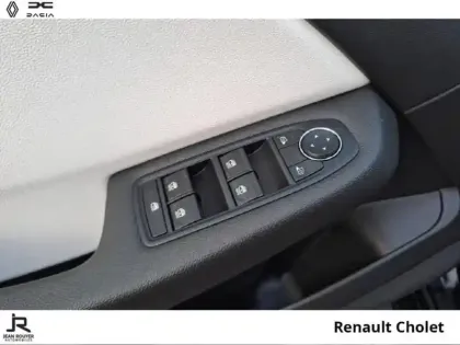 Photo 13 Renault Clio  1.6 E-Tech hybride 145ch Techno